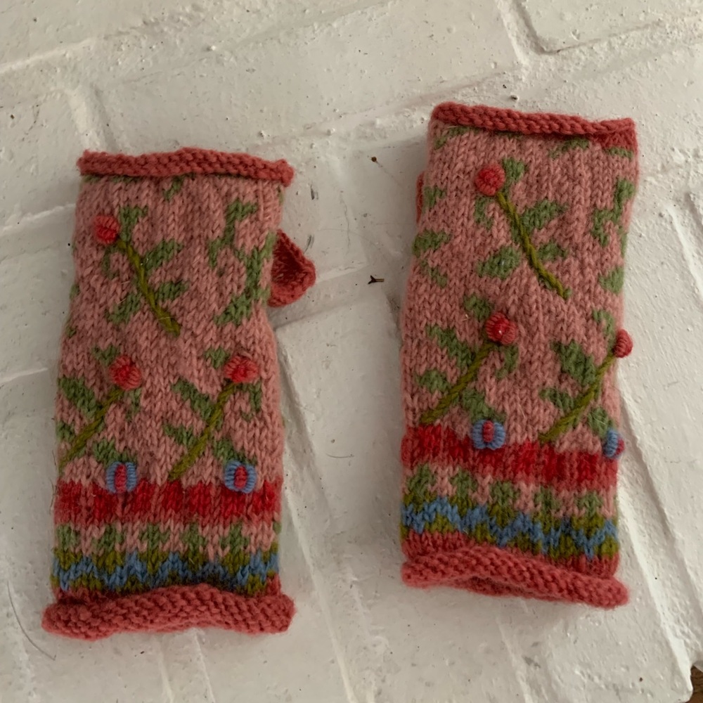 Sundance handmade in Nepal.  Fleece lined hand warmers